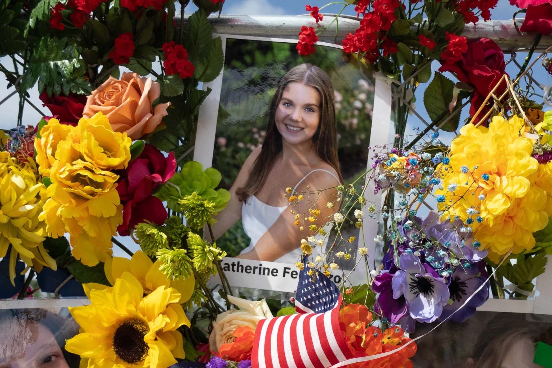 19-year-old camp counselor Katherine Ferruzzo has been identified as DECEASED. Her family reveals the LAST PLAN she clung to before vanishing in the Texas flood FOR DAYS. ⬇️