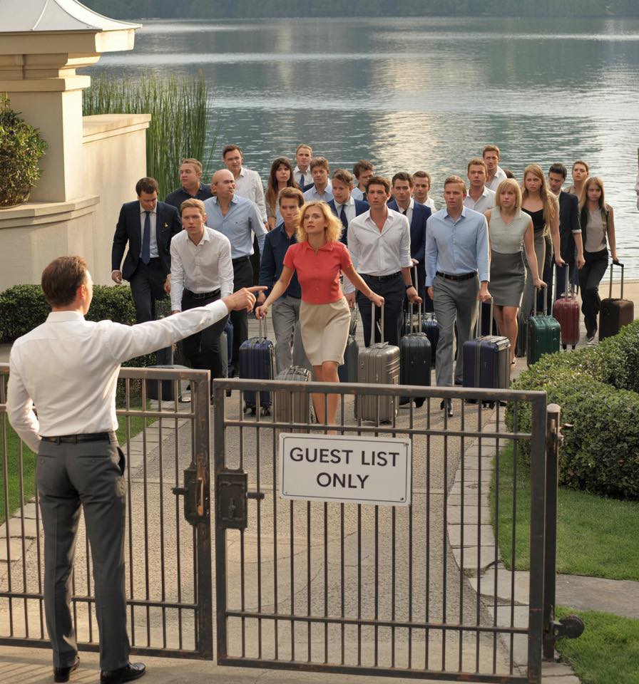 They Showed Up With 20 Suitcases and Claimed “Family Has Rights”—Until the Property Manager Checked the Names