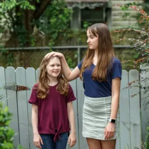 At 2 A.M., My Father Texted: “Grab Your Sister And Run — Don’t Trust Your Mother.” So I Did.